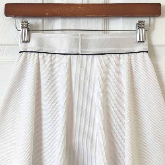 Nike Court Dri-Fit Flouncy Ribbed Knit High Waisted Mini Tennis Skort White XS - Picture 12 of 13